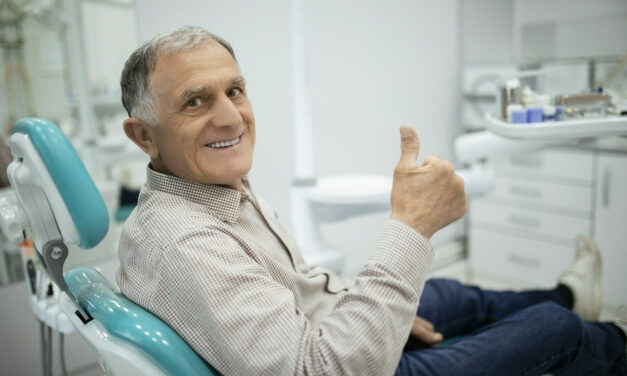 Implanty i protezy jako sposoby uzupełniania ubytków zębów